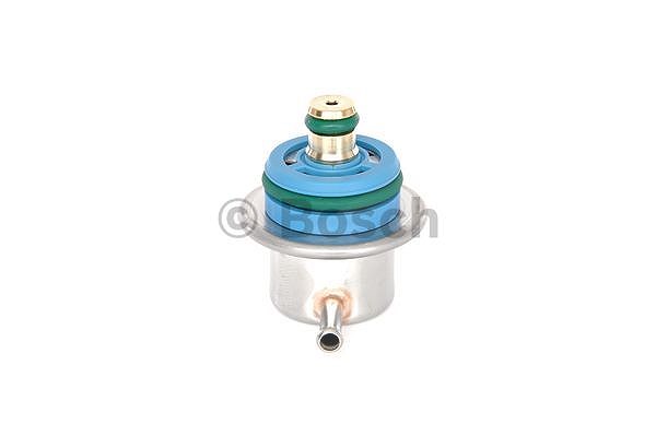 Bosch Kraftstoffdruckregler [Hersteller-Nr. 0280160562] für Iveco, Proton, Peugeot, Alfa Romeo, Fiat, Dacia, Renault, Citroën, Abarth