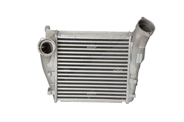 Nrf Ladeluftkühler [Hersteller-Nr. 30782] für Porsche