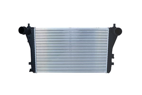Nrf Ladeluftkühler [Hersteller-Nr. 30377] für Seat, VW, Audi