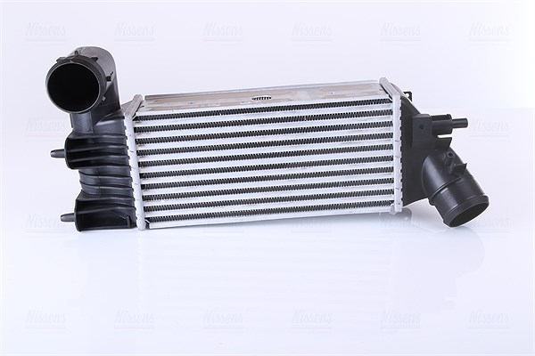 Nissens Ladeluftkühler [Hersteller-Nr. 96765] für Peugeot, Citroën