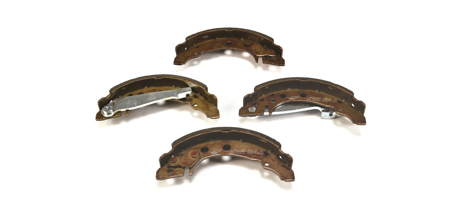 Hella Bremsbackensatz [Hersteller-Nr. 8DB355000-111] für Audi, Seat, VW