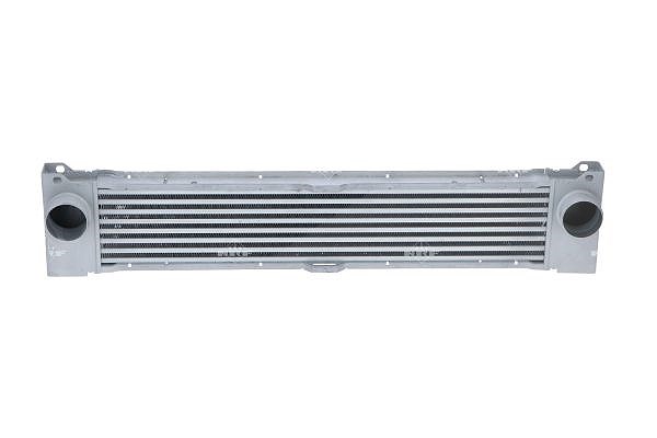 Nrf Ladeluftkühler [Hersteller-Nr. 30902] für Mercedes-Benz