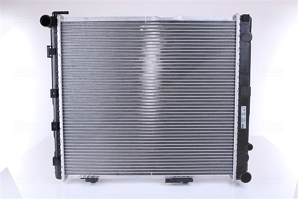 Nissens Kühler, Motorkühlung [Hersteller-Nr. 62696A] für Mercedes-Benz